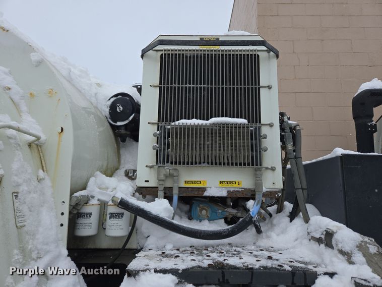 image for item EC4012 2003 Freightliner FC70 street sweeper truck