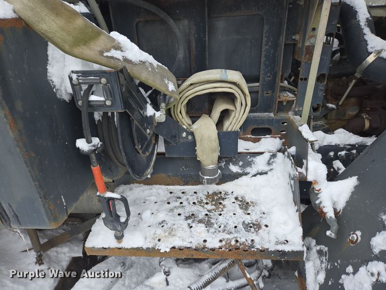 image for item EC4012 2003 Freightliner FC70 street sweeper truck