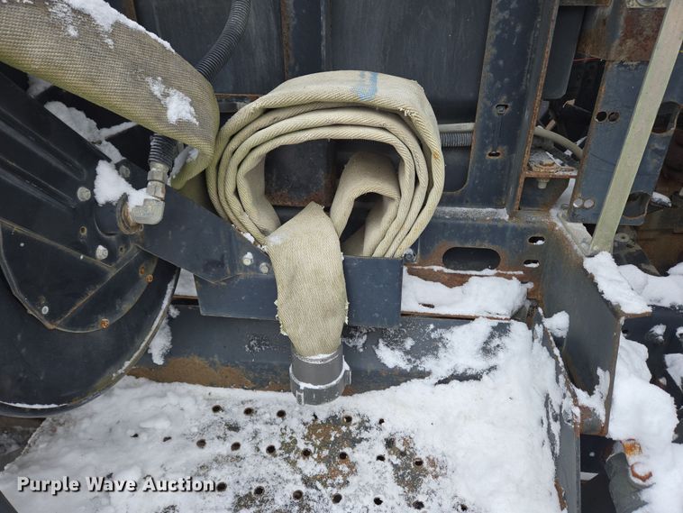 image for item EC4012 2003 Freightliner FC70 street sweeper truck