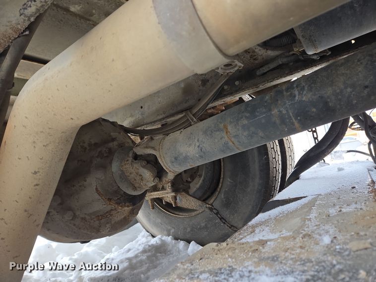 image for item EC4012 2003 Freightliner FC70 street sweeper truck