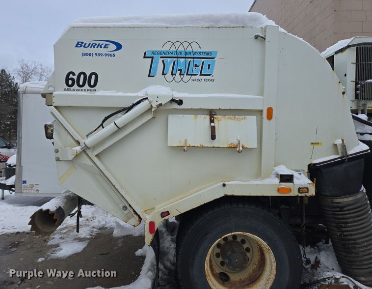 image for item EC4012 2003 Freightliner FC70 street sweeper truck