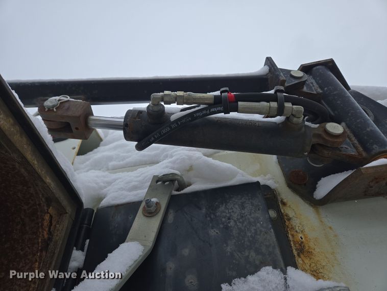 image for item EC4012 2003 Freightliner FC70 street sweeper truck