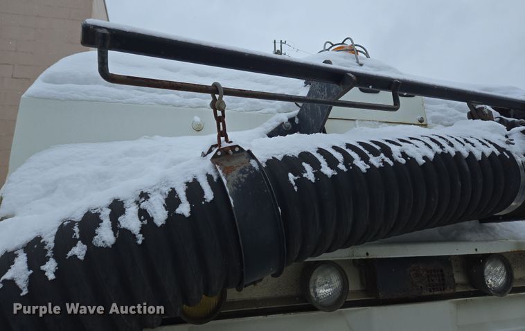 image for item EC4012 2003 Freightliner FC70 street sweeper truck