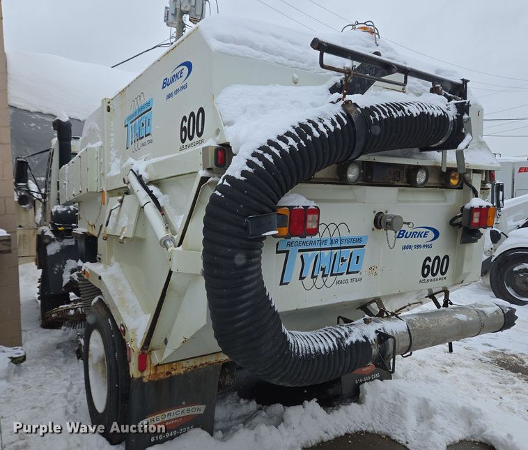 image for item EC4012 2003 Freightliner FC70 street sweeper truck