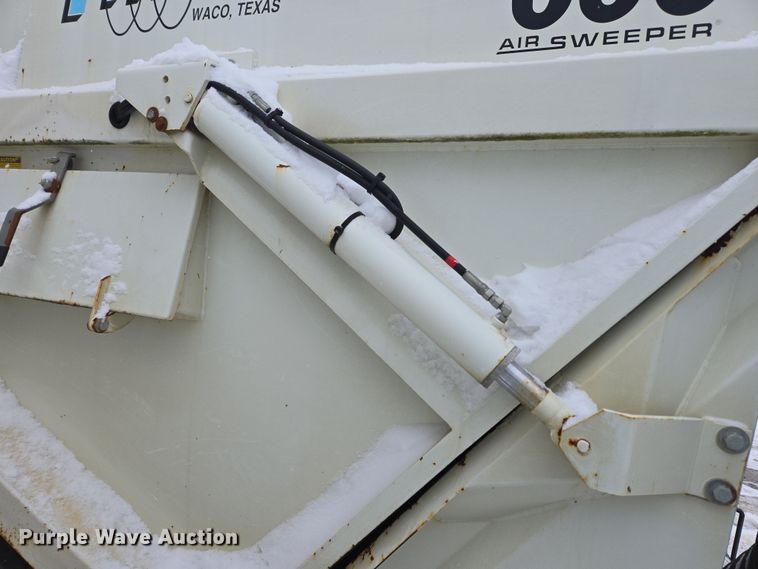 image for item EC4012 2003 Freightliner FC70 street sweeper truck