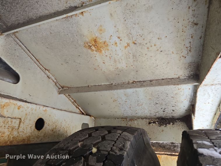 image for item EC4012 2003 Freightliner FC70 street sweeper truck