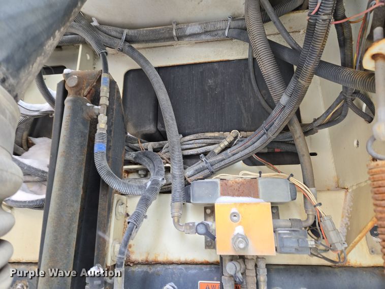 image for item EC4012 2003 Freightliner FC70 street sweeper truck