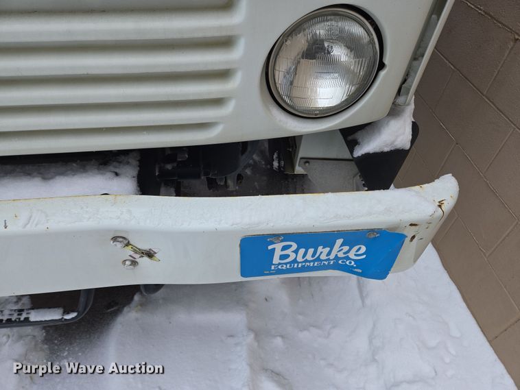 image for item EC4012 2003 Freightliner FC70 street sweeper truck