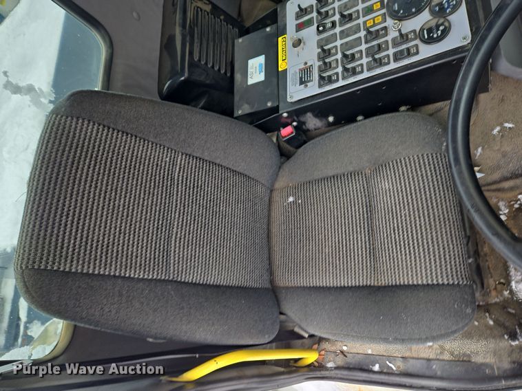 image for item EC4012 2003 Freightliner FC70 street sweeper truck