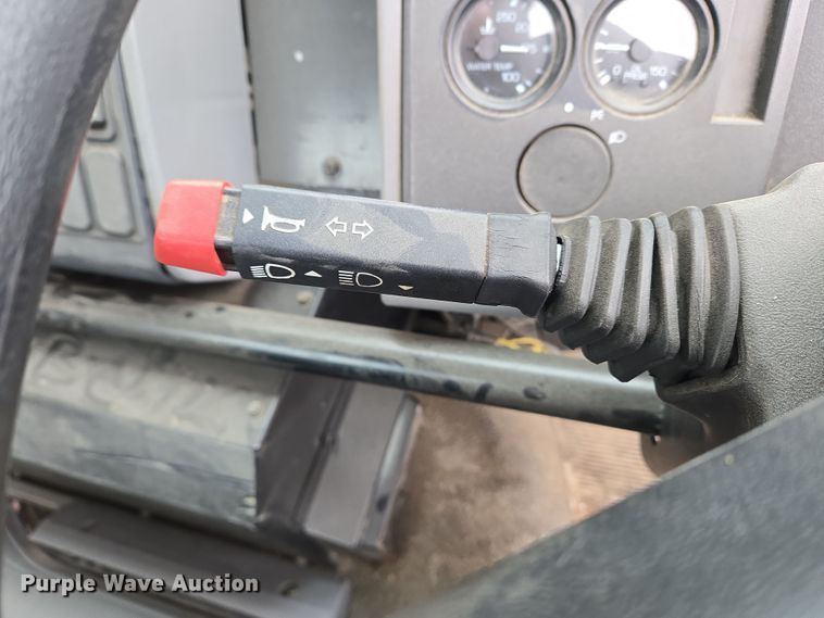 image for item EC4012 2003 Freightliner FC70 street sweeper truck