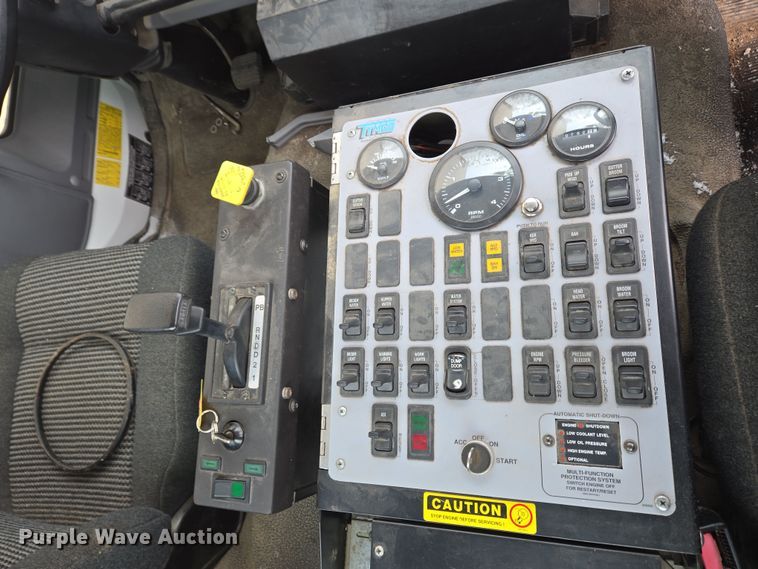 image for item EC4012 2003 Freightliner FC70 street sweeper truck