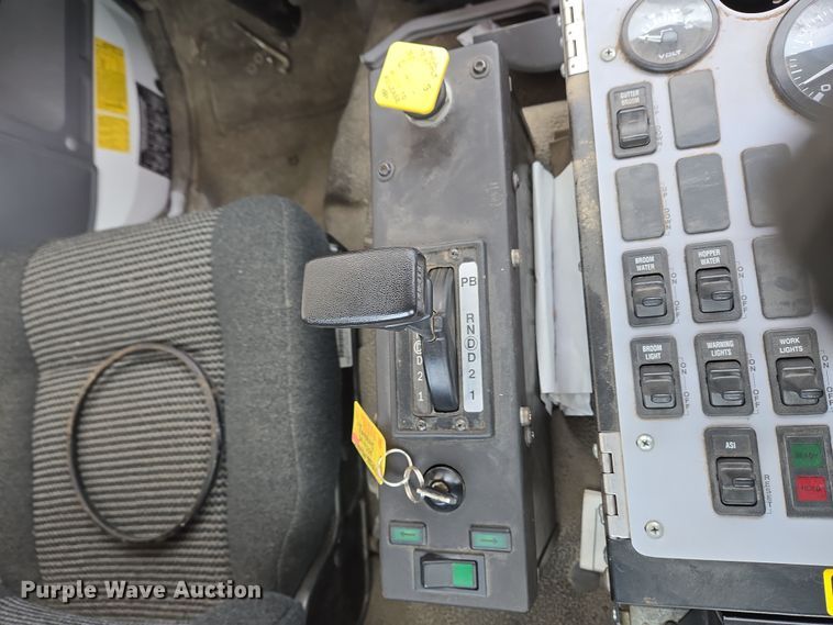 image for item EC4012 2003 Freightliner FC70 street sweeper truck