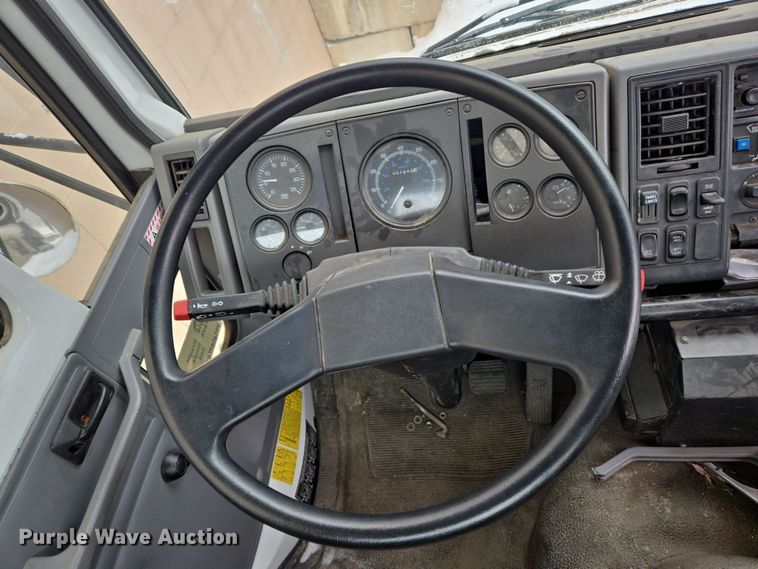 image for item EC4012 2003 Freightliner FC70 street sweeper truck