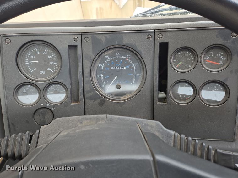 image for item EC4012 2003 Freightliner FC70 street sweeper truck