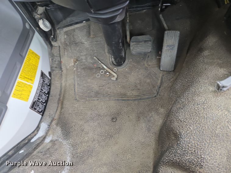 image for item EC4012 2003 Freightliner FC70 street sweeper truck