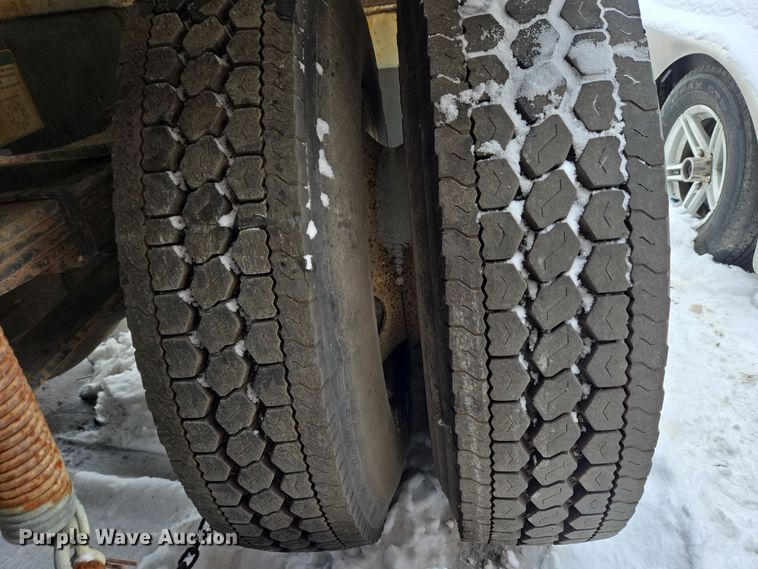 image for item EC4012 2003 Freightliner FC70 street sweeper truck