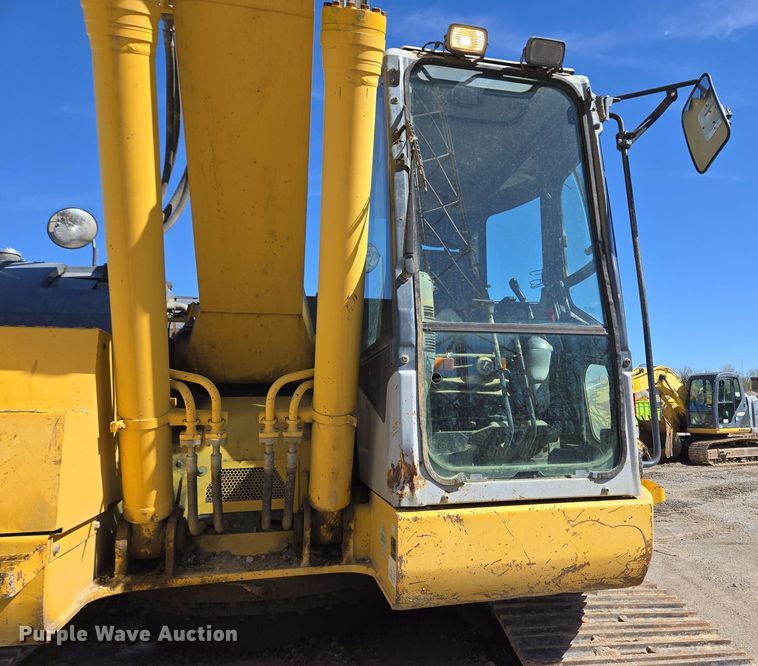 image for item EC4199 2008 Komatsu PC228USLC-3E0 excavator