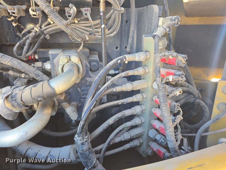 image for item EC4199 2008 Komatsu PC228USLC-3E0 excavator