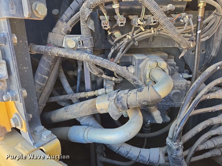 image for item EC4199 2008 Komatsu PC228USLC-3E0 excavator