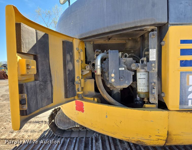 image for item EC4199 2008 Komatsu PC228USLC-3E0 excavator