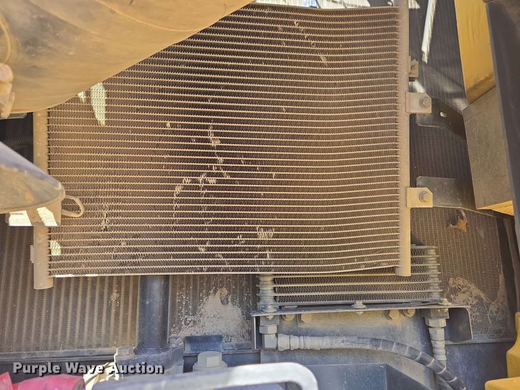 image for item EC4199 2008 Komatsu PC228USLC-3E0 excavator