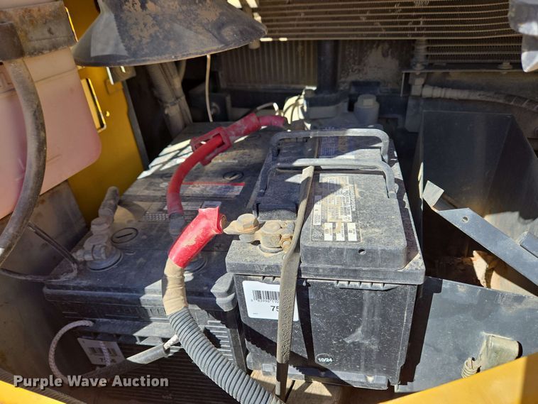 image for item EC4199 2008 Komatsu PC228USLC-3E0 excavator