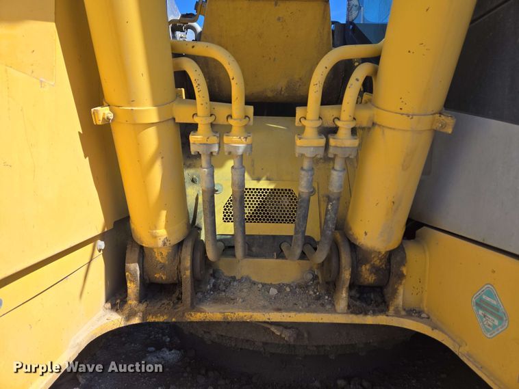 image for item EC4199 2008 Komatsu PC228USLC-3E0 excavator