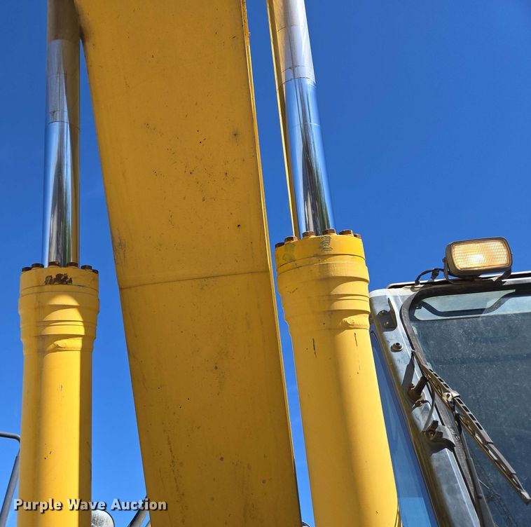 image for item EC4199 2008 Komatsu PC228USLC-3E0 excavator