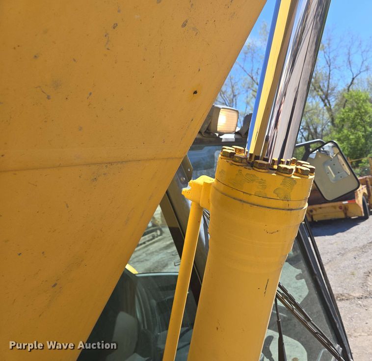 image for item EC4199 2008 Komatsu PC228USLC-3E0 excavator