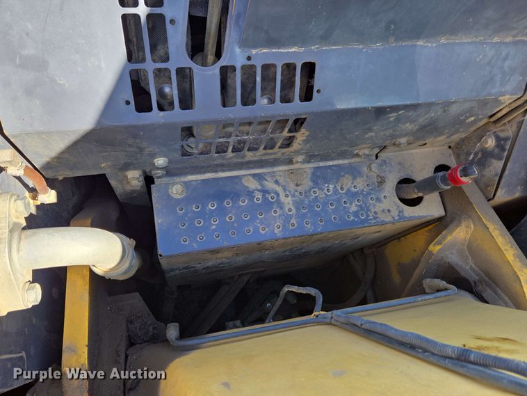 image for item EC4199 2008 Komatsu PC228USLC-3E0 excavator