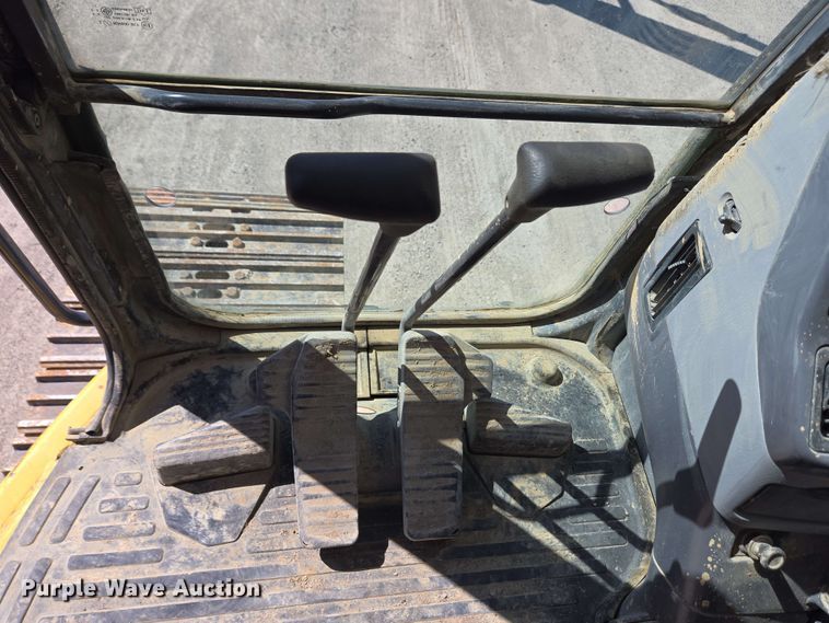 image for item EC4199 2008 Komatsu PC228USLC-3E0 excavator
