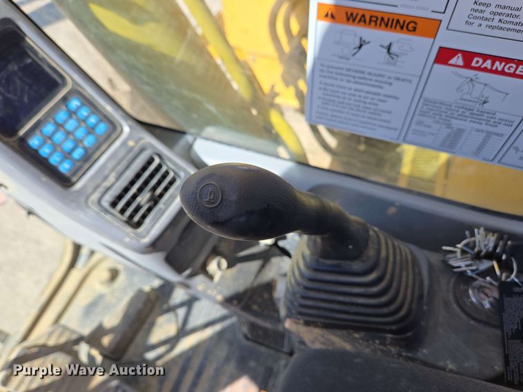 image for item EC4199 2008 Komatsu PC228USLC-3E0 excavator