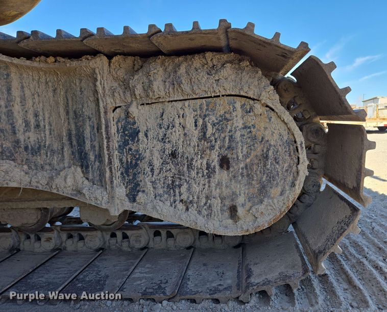 image for item EC4199 2008 Komatsu PC228USLC-3E0 excavator