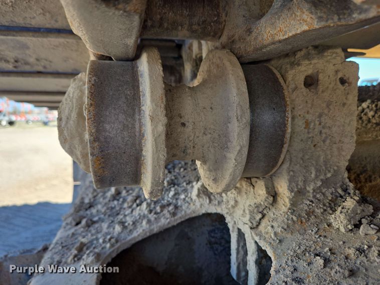 image for item EC4199 2008 Komatsu PC228USLC-3E0 excavator