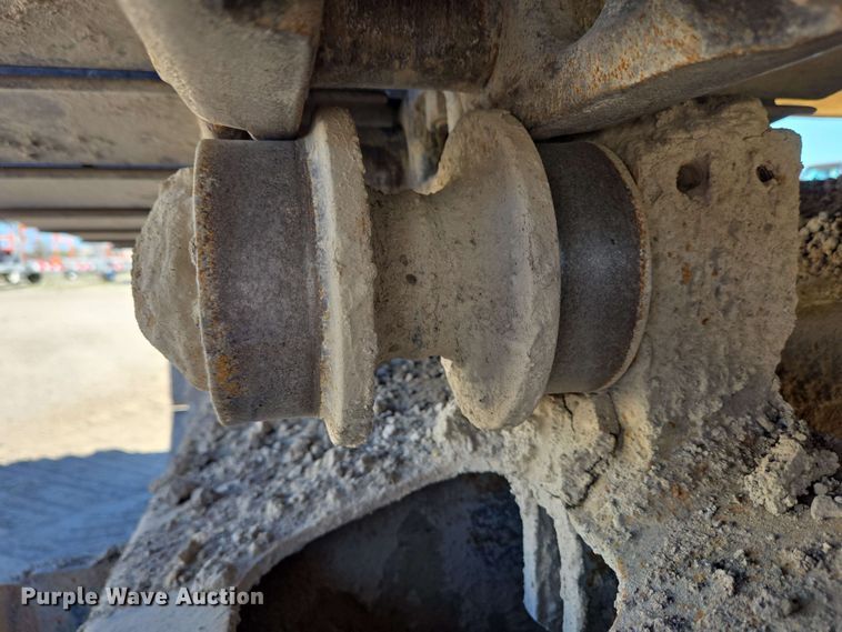 image for item EC4199 2008 Komatsu PC228USLC-3E0 excavator