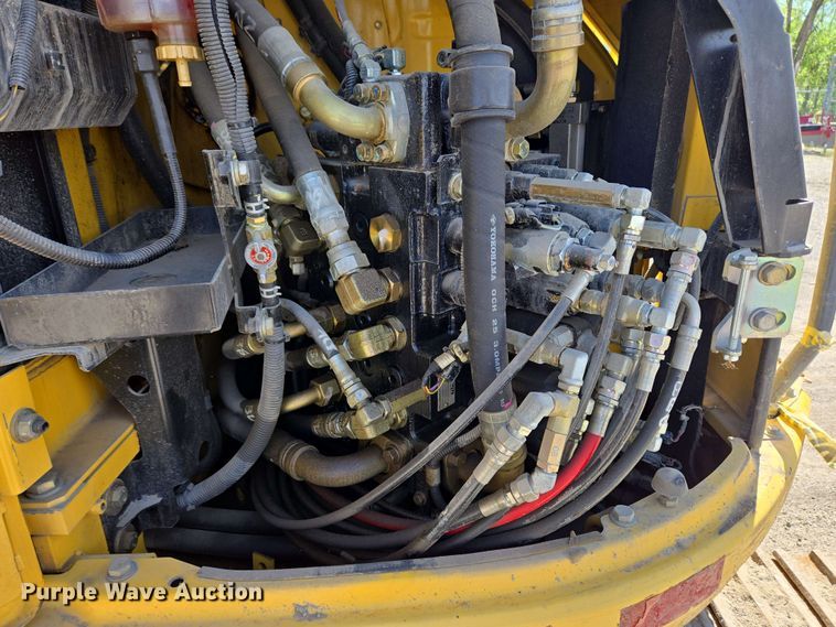 image for item EC4200 2009 Kobelco SK-140SRLC excavator