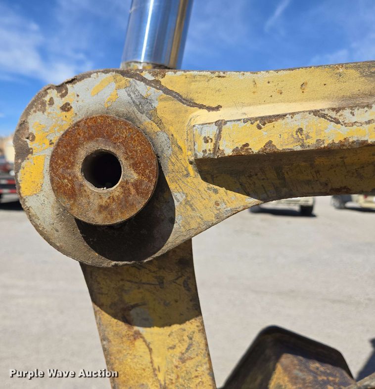 image for item EC4200 2009 Kobelco SK-140SRLC excavator