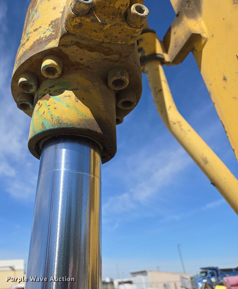 image for item EC4200 2009 Kobelco SK-140SRLC excavator