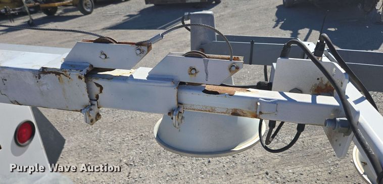 image for item EC4202 2002 Bobcat Daylight light plant