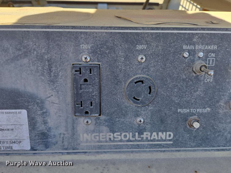 image for item EC4202 2002 Bobcat Daylight light plant