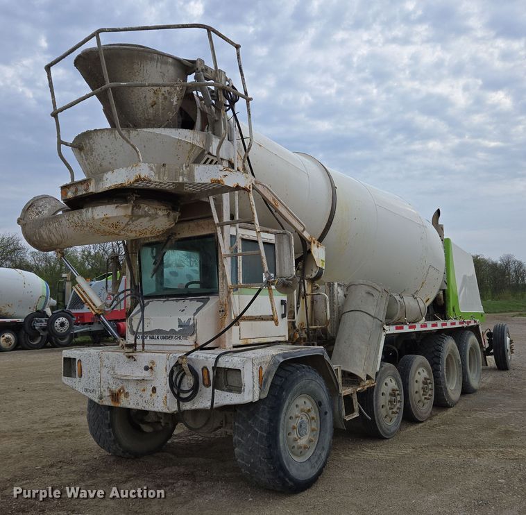 image for item EC4204 2019 Indiana Phoenix INC Mixer ready mix truck