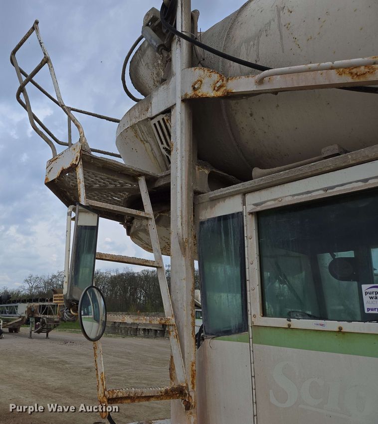 image for item EC4204 2019 Indiana Phoenix INC Mixer ready mix truck