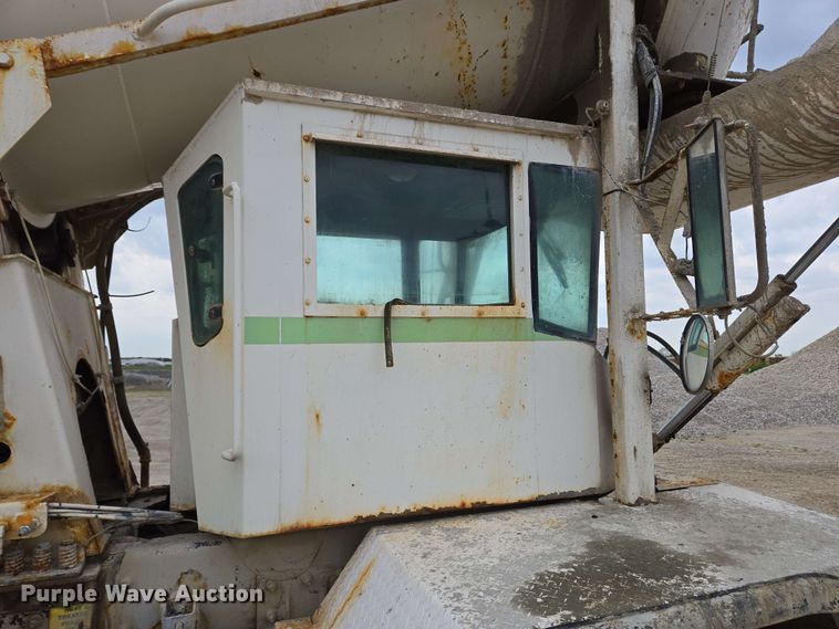 image for item EC4204 2019 Indiana Phoenix INC Mixer ready mix truck