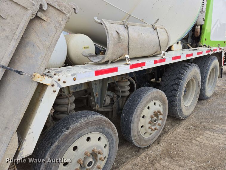 image for item EC4204 2019 Indiana Phoenix INC Mixer ready mix truck