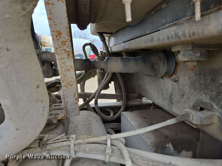 image for item EC4204 2019 Indiana Phoenix INC Mixer ready mix truck