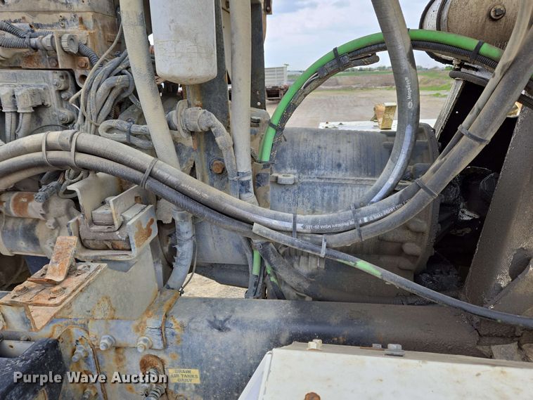 image for item EC4204 2019 Indiana Phoenix INC Mixer ready mix truck