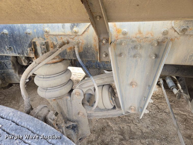 image for item EC4204 2019 Indiana Phoenix INC Mixer ready mix truck