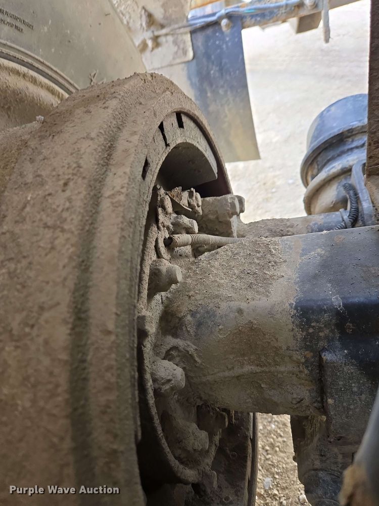 image for item EC4204 2019 Indiana Phoenix INC Mixer ready mix truck