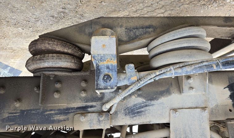 image for item EC4204 2019 Indiana Phoenix INC Mixer ready mix truck