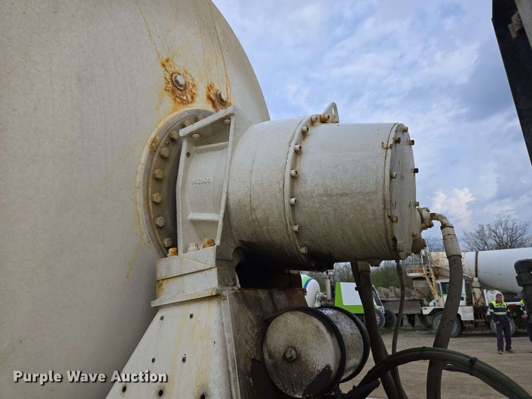 image for item EC4204 2019 Indiana Phoenix INC Mixer ready mix truck